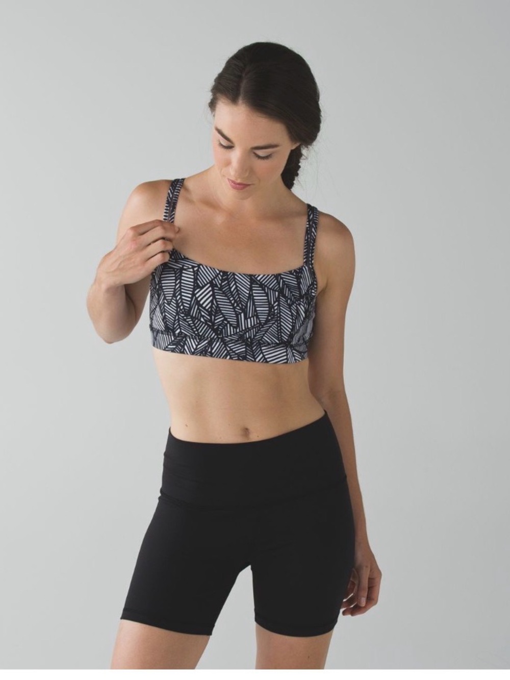Lululemon Straight Up Bra
Banana Leaf White Black